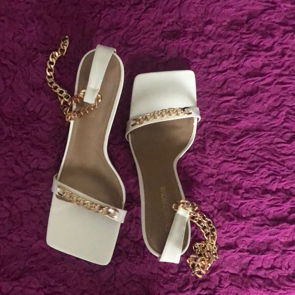 Paddle Toe Chain Heels